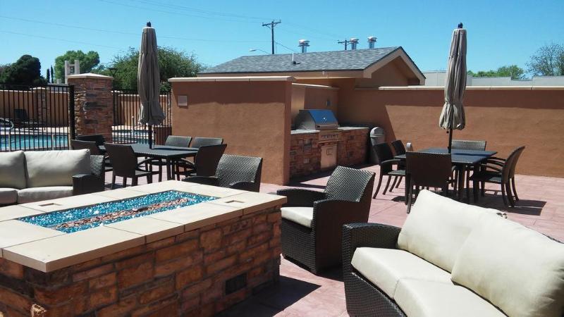 Towneplace Suites By Marriott Carlsbad Exterior foto